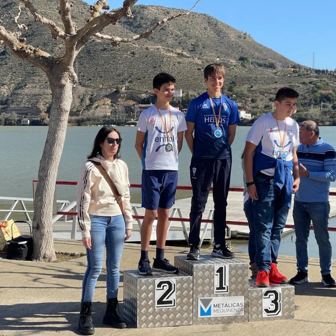Gran participación del club de piragüismo tudelano, Enhol Ebrokayak, en el Campeonato de Aragón